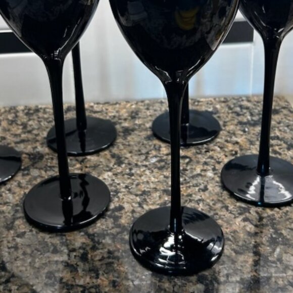 NWOT Set of 6 Black Glass Elegant Classy Luxury Wine Glasses - Picture 6 of 6